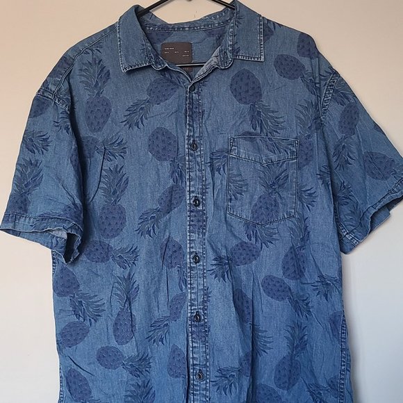 ZARA Pineapple button down shirt. Comfortable and stylish - Picture 2 of 6